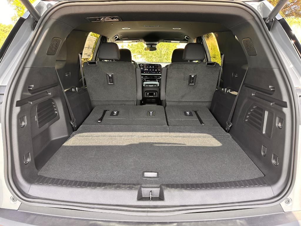 new 2025 Chevrolet Traverse car, priced at $47,784