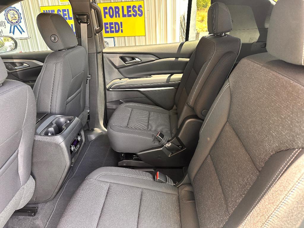 new 2025 Chevrolet Traverse car, priced at $42,160