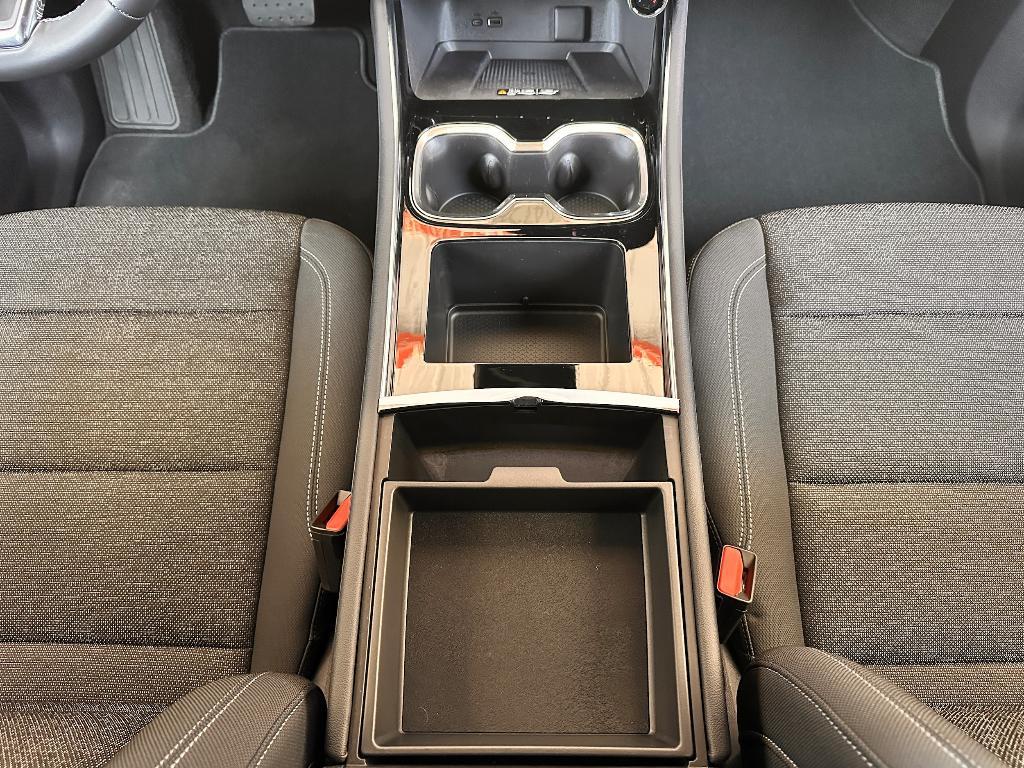 new 2025 Chevrolet Traverse car, priced at $42,160