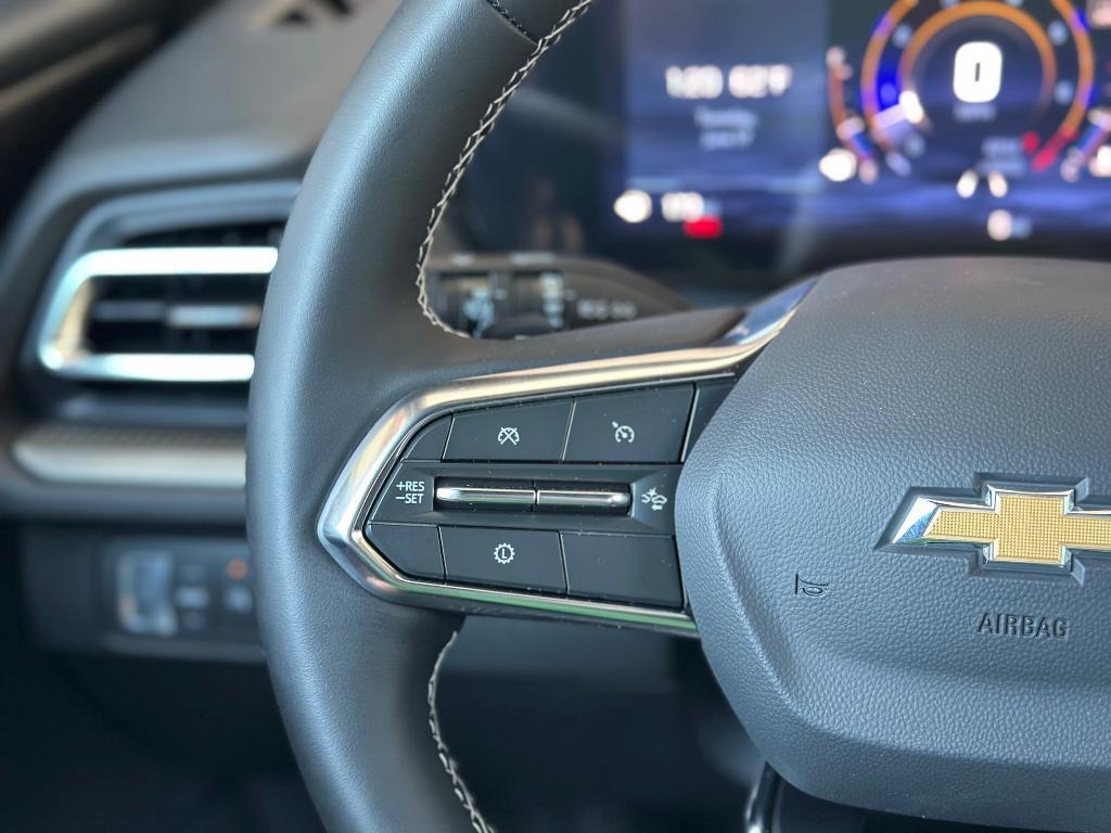 new 2025 Chevrolet Traverse car, priced at $42,160