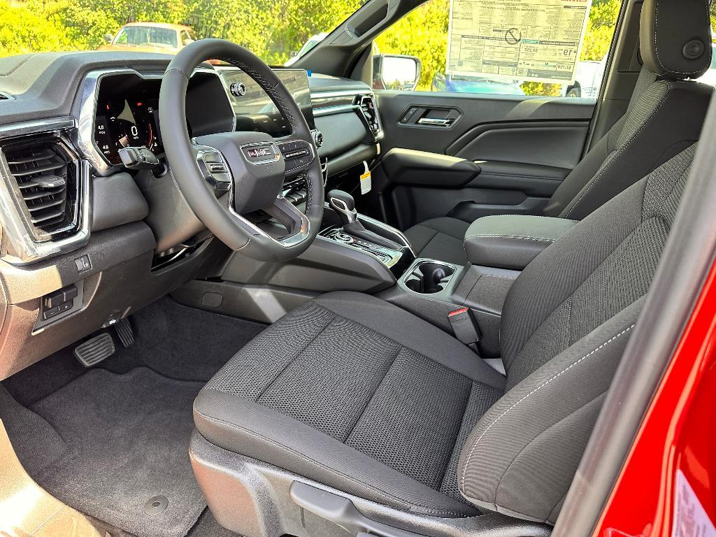 new 2025 GMC Canyon car, priced at $44,092
