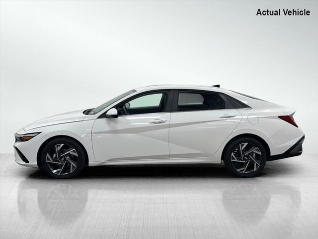 new 2025 Hyundai Elantra car, priced at $26,013