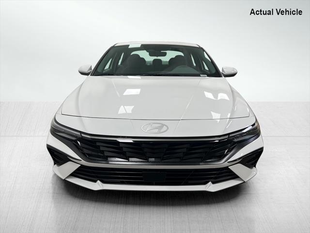 new 2025 Hyundai Elantra car, priced at $26,013