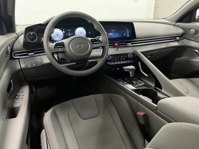 new 2025 Hyundai Elantra car, priced at $26,013