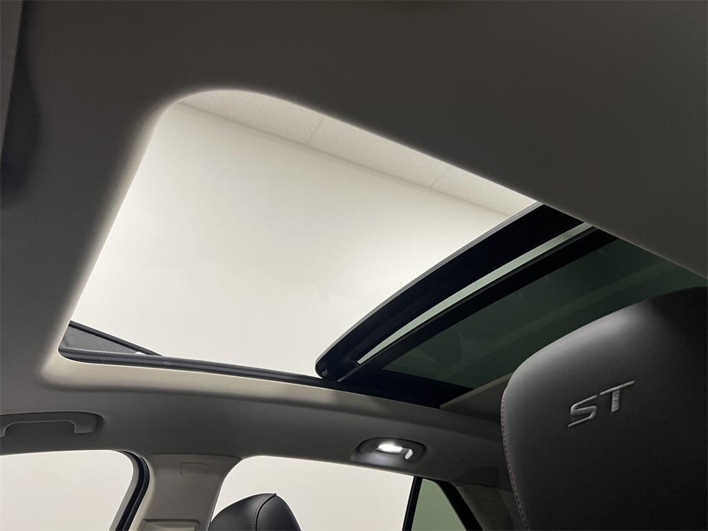 used 2023 Buick Envision car, priced at $28,493