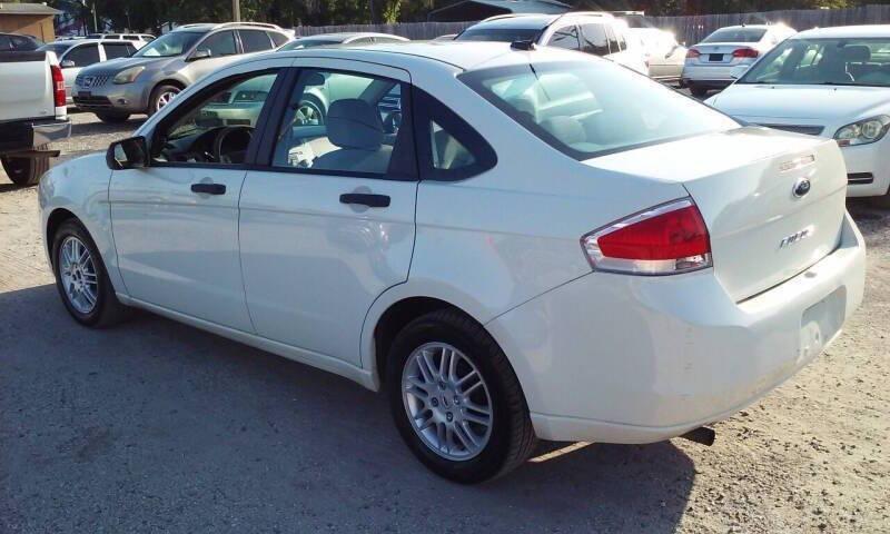 used 2010 Ford Focus car, priced at $3,888