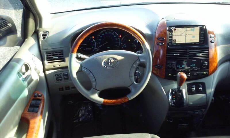 used 2009 Toyota Sienna car, priced at $4,488