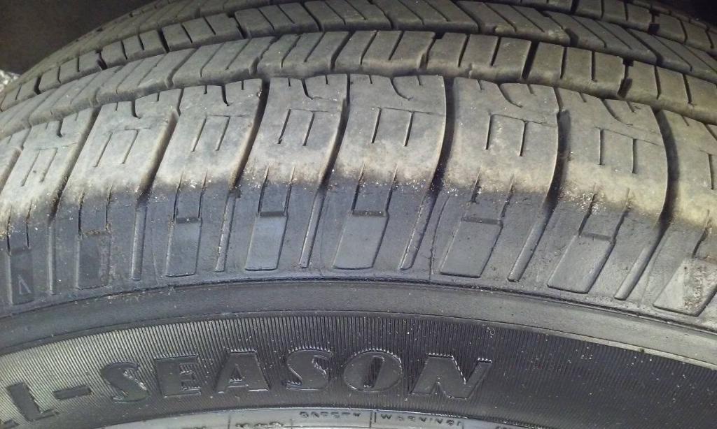 used 2007 Lincoln Town Car car, priced at $1,898