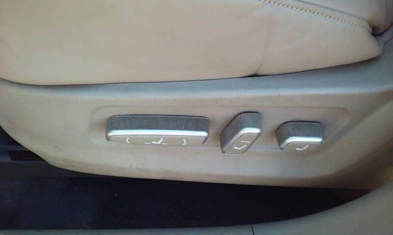 used 2010 Hyundai Veracruz car, priced at $3,388