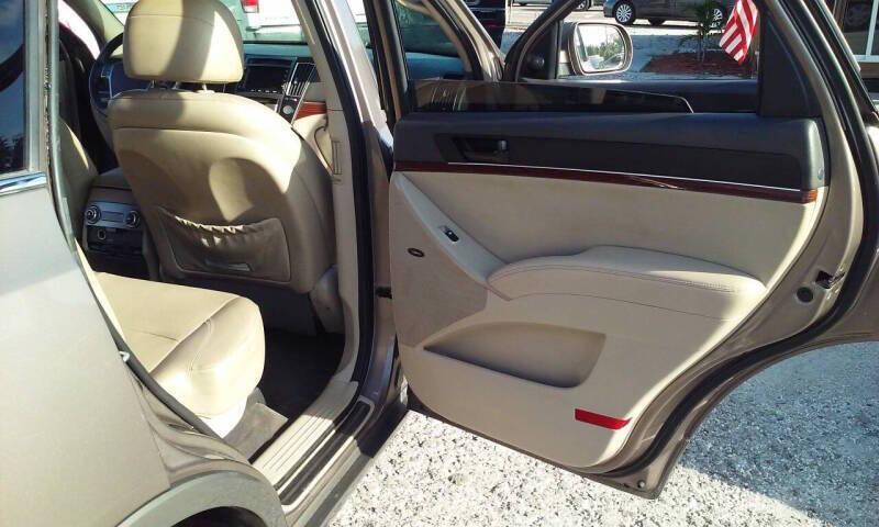 used 2010 Hyundai Veracruz car, priced at $3,388