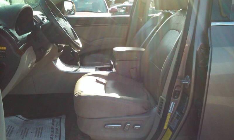 used 2010 Hyundai Veracruz car, priced at $3,388