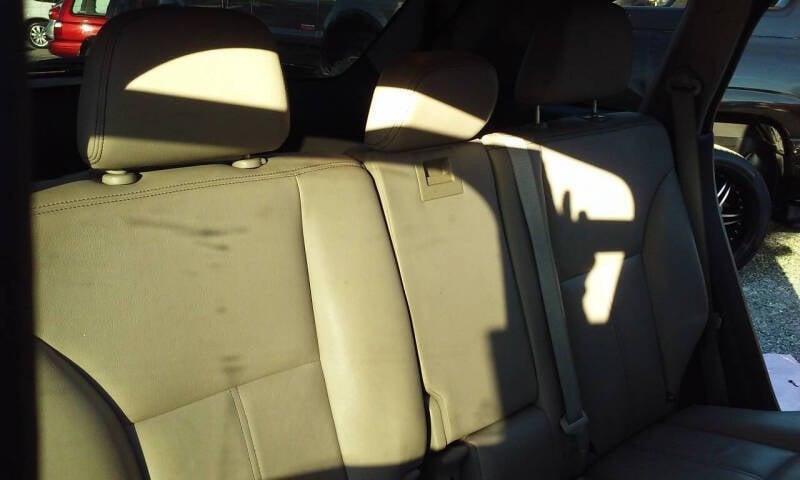 used 2011 Ford Edge car, priced at $4,988
