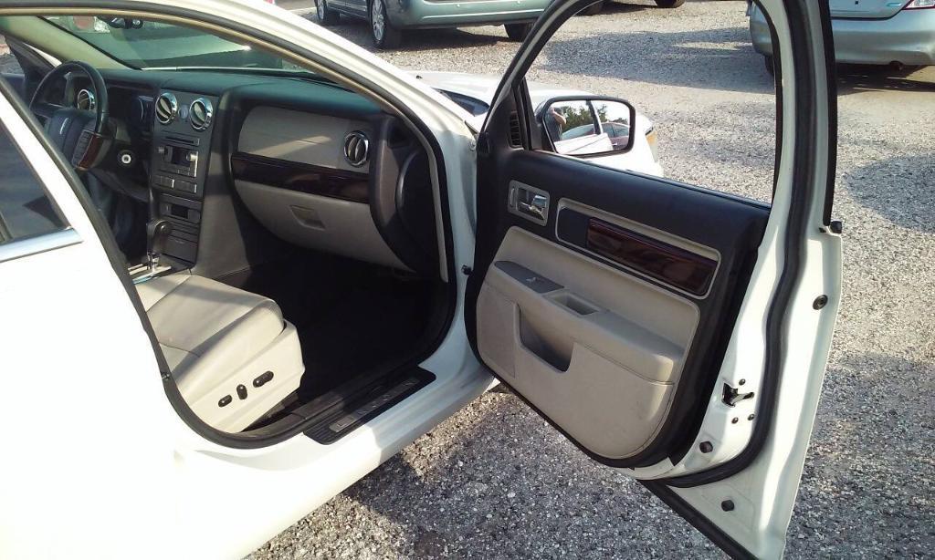 used 2008 Lincoln MKZ car, priced at $4,588