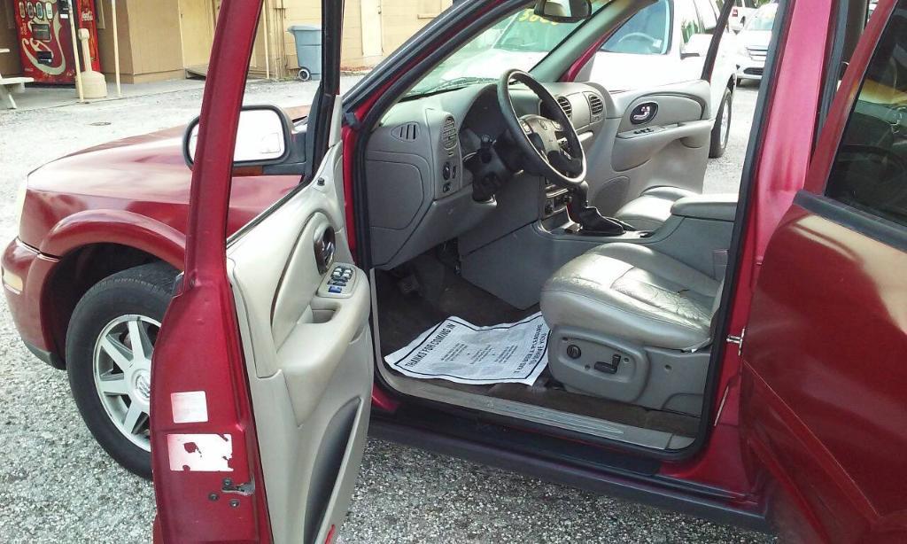 used 2004 Buick Rainier car, priced at $1,588