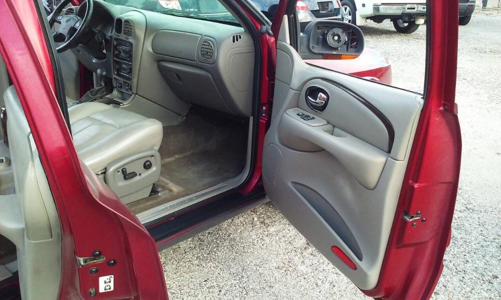 used 2004 Buick Rainier car, priced at $1,588