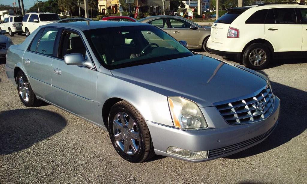 used 2006 Cadillac DTS car, priced at $3,588