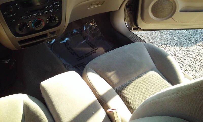 used 2005 Ford Taurus car, priced at $3,588