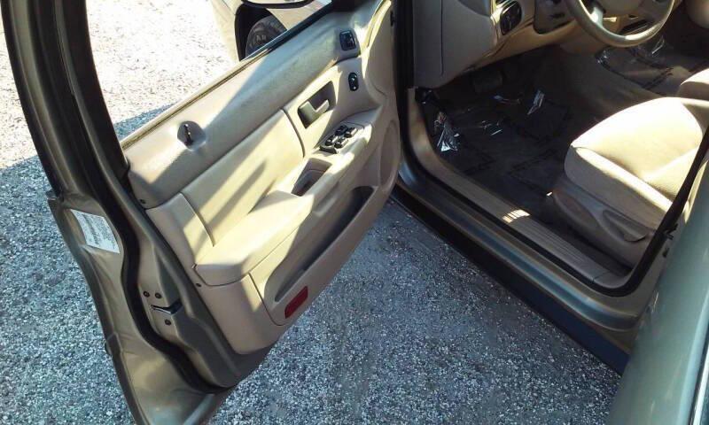 used 2005 Ford Taurus car, priced at $3,588