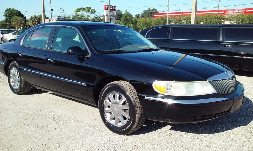 used 2002 Lincoln Continental car, priced at $4,488