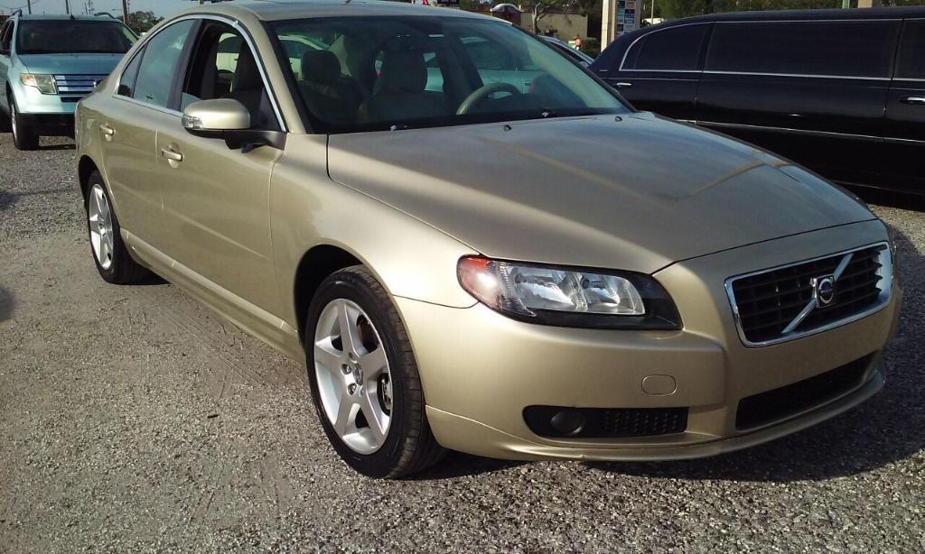 used 2007 Volvo S80 car, priced at $3,888