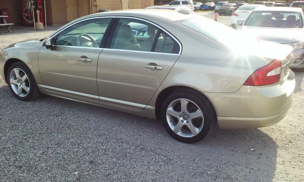 used 2007 Volvo S80 car, priced at $3,888