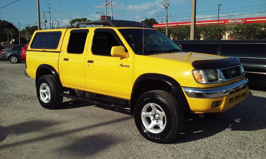 used 2000 Nissan Frontier car, priced at $7,488