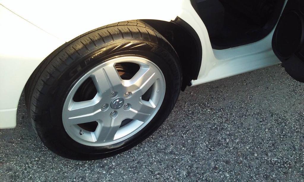 used 2009 Dodge Caliber car, priced at $1,988