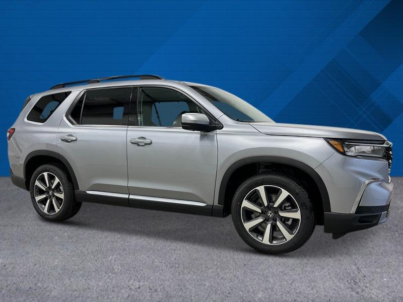 new 2025 Honda Pilot car, priced at $54,575