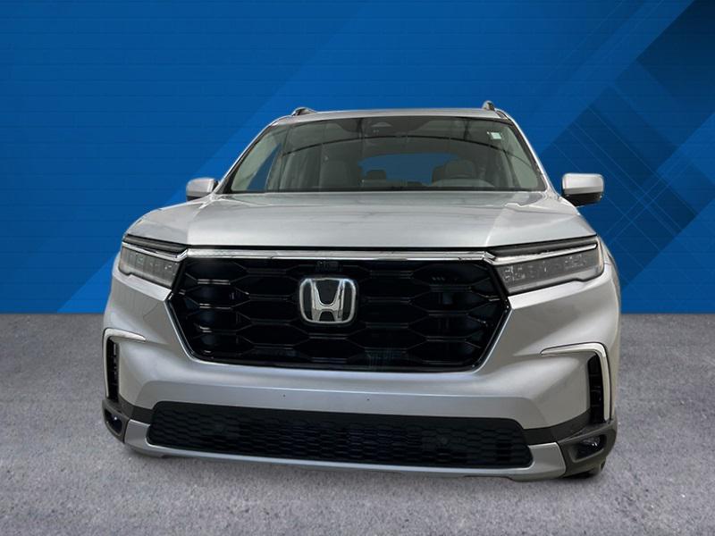 new 2025 Honda Pilot car, priced at $54,575
