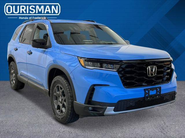 new 2025 Honda Pilot car, priced at $51,250