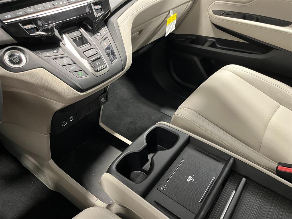 new 2026 Honda Odyssey car, priced at $44,290