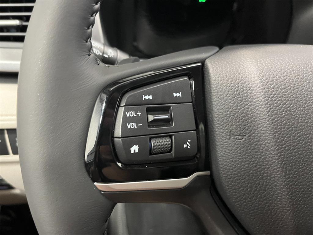 new 2026 Honda Odyssey car, priced at $44,290