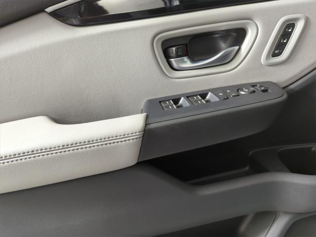 new 2025 Honda Pilot car, priced at $52,950