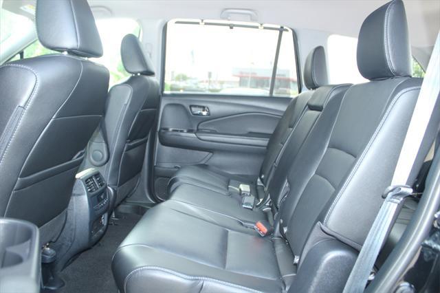 used 2022 Honda Pilot car, priced at $33,590