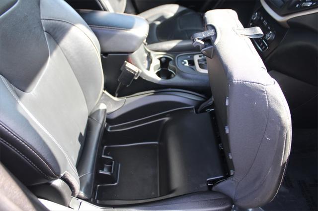 used 2015 Jeep Cherokee car, priced at $13,990