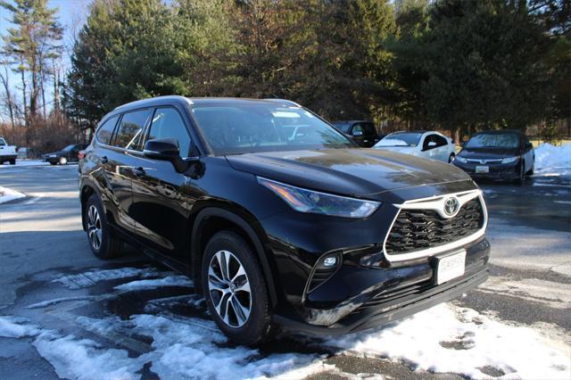 used 2022 Toyota Highlander car, priced at $37,150