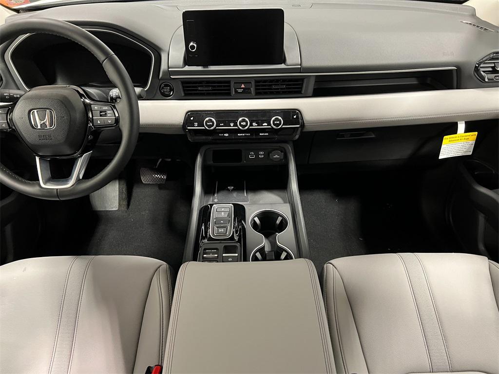 new 2025 Honda Pilot car, priced at $51,095