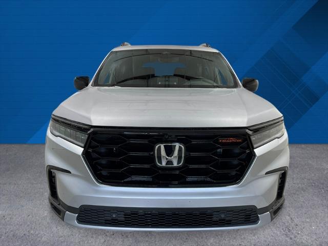 new 2025 Honda Pilot car, priced at $50,795