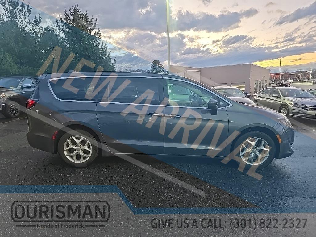 used 2017 Chrysler Pacifica car, priced at $14,800