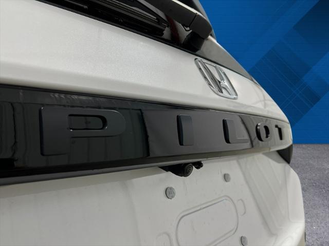 new 2025 Honda Pilot car, priced at $51,305
