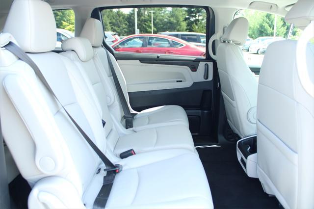 used 2025 Honda Odyssey car, priced at $40,390