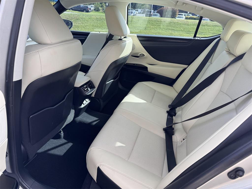 used 2022 Lexus ES 350 car, priced at $30,650