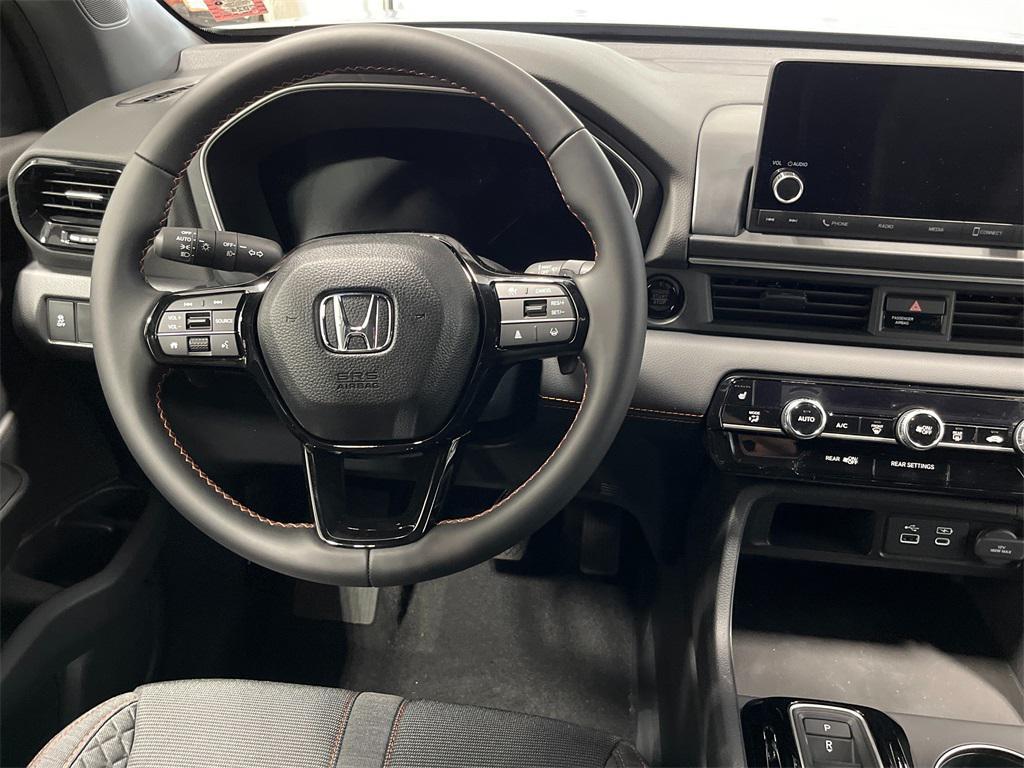 new 2025 Honda Pilot car, priced at $43,795