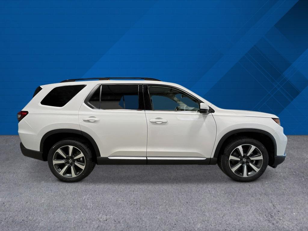 new 2025 Honda Pilot car, priced at $51,550