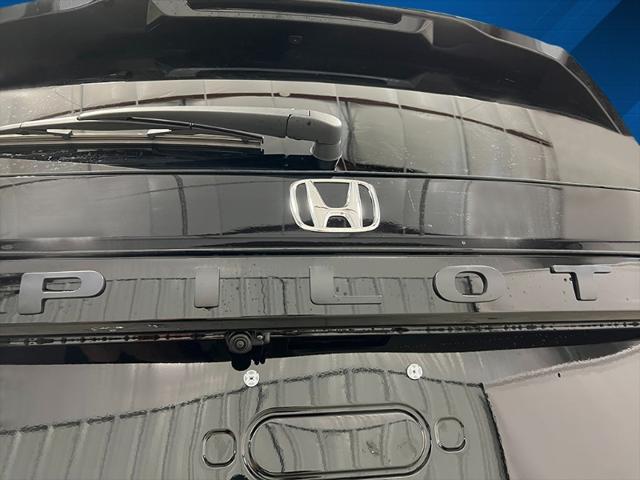 new 2025 Honda Pilot car, priced at $54,530