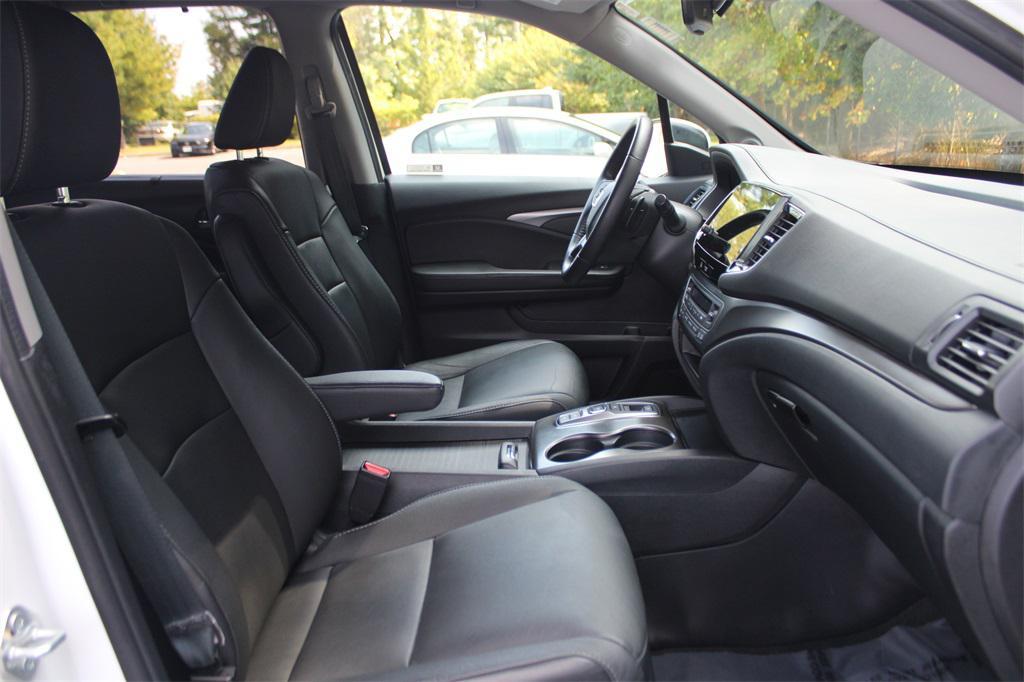 used 2022 Honda Pilot car, priced at $28,990