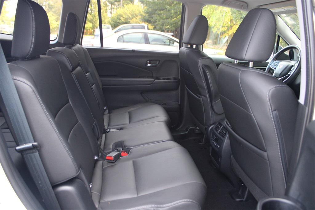 used 2022 Honda Pilot car, priced at $28,990