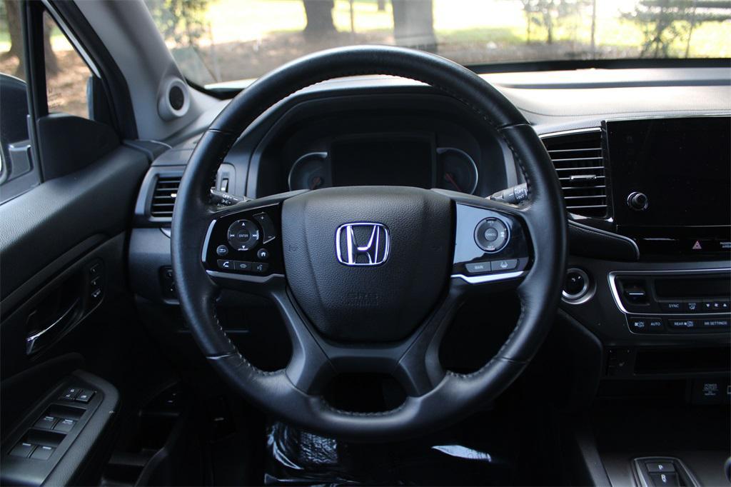 used 2022 Honda Pilot car, priced at $28,990