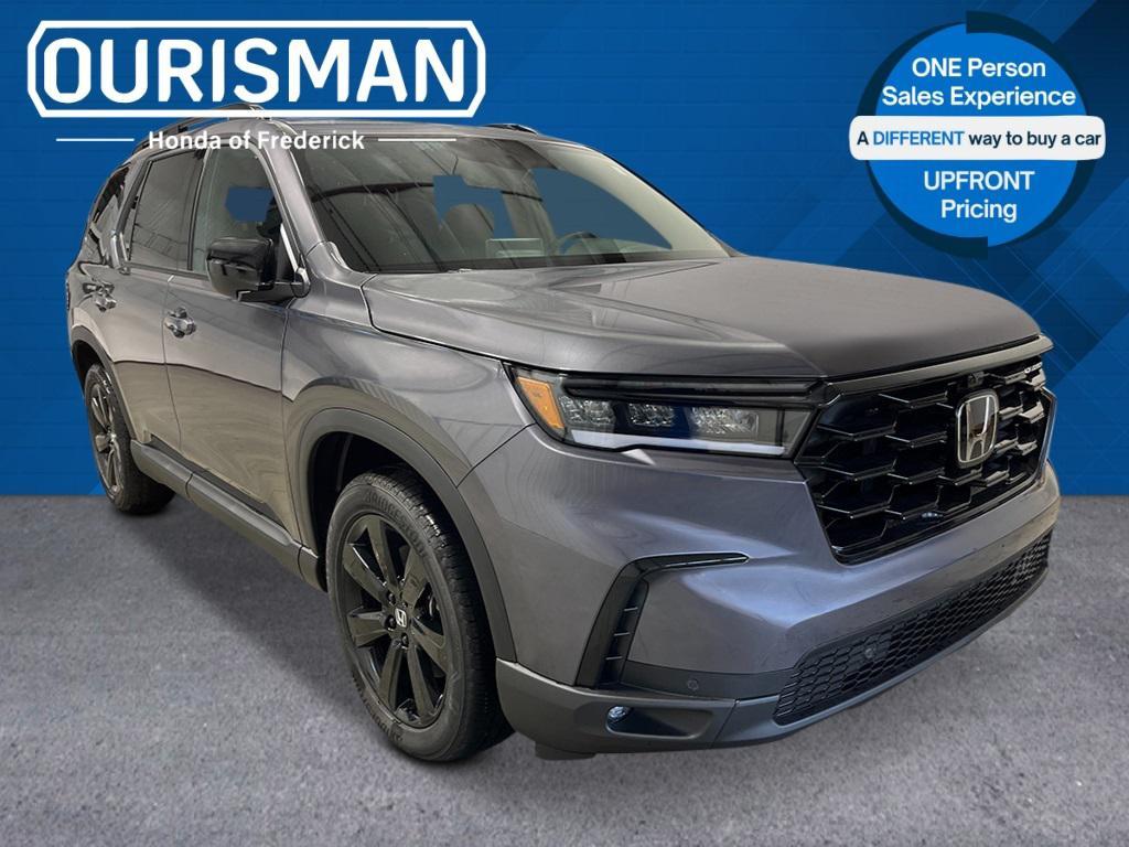new 2025 Honda Pilot car, priced at $56,075