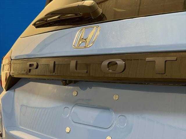 new 2025 Honda Pilot car, priced at $51,430